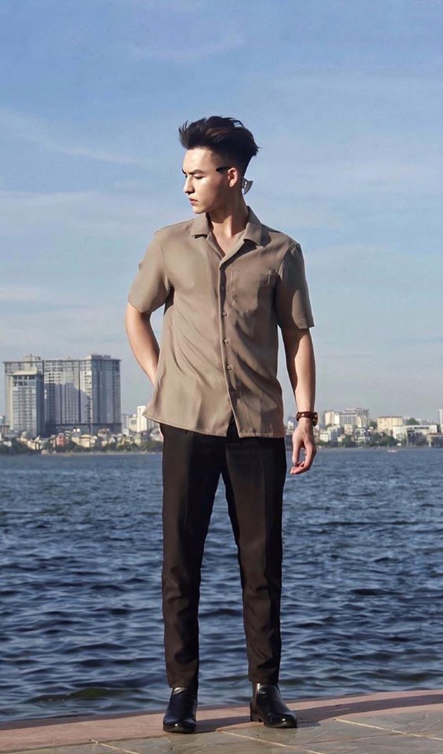 Top 3 gương mặt nam sinh gây “bão” mạng trong tháng 6 - 2 Top 3 gương mặt nam sinh gây “bão” mạng trong tháng 6 - 2