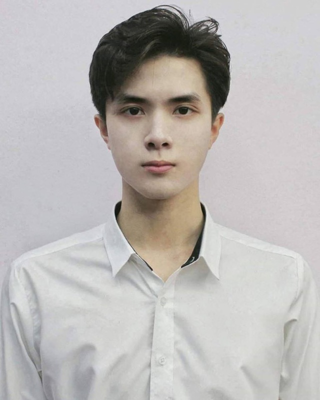 Top 3 gương mặt nam sinh gây “bão” mạng trong tháng 6 - 3 Top 3 gương mặt nam sinh gây “bão” mạng trong tháng 6 - 3