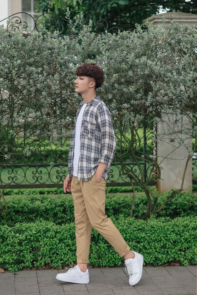 Top 3 gương mặt nam sinh gây “bão” mạng trong tháng 6 - 6 Top 3 gương mặt nam sinh gây “bão” mạng trong tháng 6 - 6