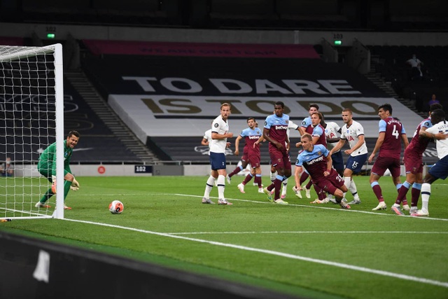 Chiến thắng West Ham, Tottenham áp sát Man Utd - Ảnh minh hoạ 2