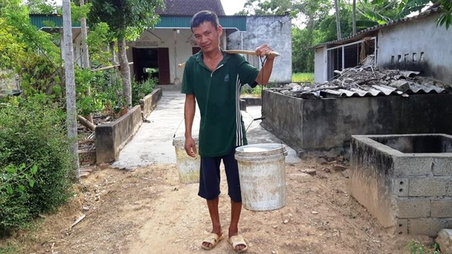 Nắng nóng kéo dài người dân miền núi lâm vào cảnh khát nước sinh hoạt - 3 Nắng nóng kéo dài người dân miền núi lâm vào cảnh khát nước sinh hoạt - 3
