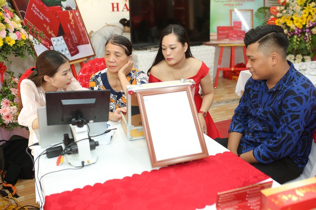 Hoà Bình Group khai trương trung tâm tinh dầu thông đỏ Edally đầu tiên tại Việt Nam - 4 Hoà Bình Group khai trương trung tâm tinh dầu thông đỏ Edally đầu tiên tại Việt Nam - 4