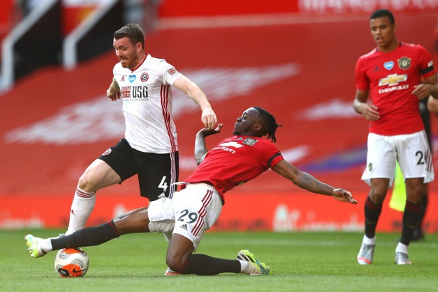Nhìn lại trận đấu Man Utd đè bẹp Sheffield United - 13 Nhìn lại trận đấu Man Utd đè bẹp Sheffield United - 13