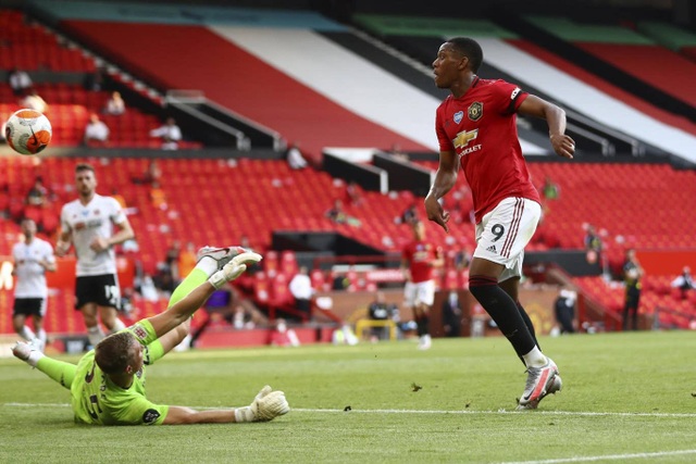 Nhìn lại trận đấu Man Utd đè bẹp Sheffield United - 19 Nhìn lại trận đấu Man Utd đè bẹp Sheffield United - 19