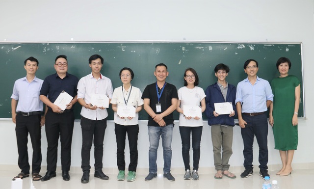 Sinh viên Bách khoa TPHCM biến dịch Covid-19 thành cơ hội sáng tạo đề án - 2 Sinh viên Bách khoa TPHCM biến dịch Covid-19 thành cơ hội sáng tạo đề án - 2
