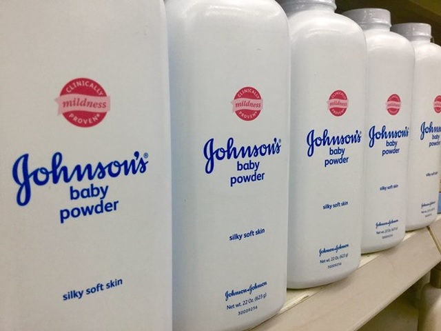 JohnsonJohnson bồi thường tiền tỷ do sản phẩm chứa chất gây ung thư - 1 JohnsonJohnson bồi thường tiền tỷ do sản phẩm chứa chất gây ung thư - 1