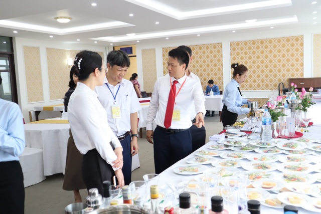 Thi tay nghề tỉnh Quảng Ninh, tôn vinh lao động trẻ có tay nghề cao - 1 Thi tay nghề tỉnh Quảng Ninh, tôn vinh lao động trẻ có tay nghề cao - 1