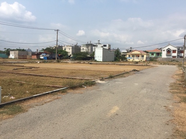TPHCM: Cơ quan chức năng hỏi thăm nhiều đầu nậu đất ở huyện Bình Chánh - 1