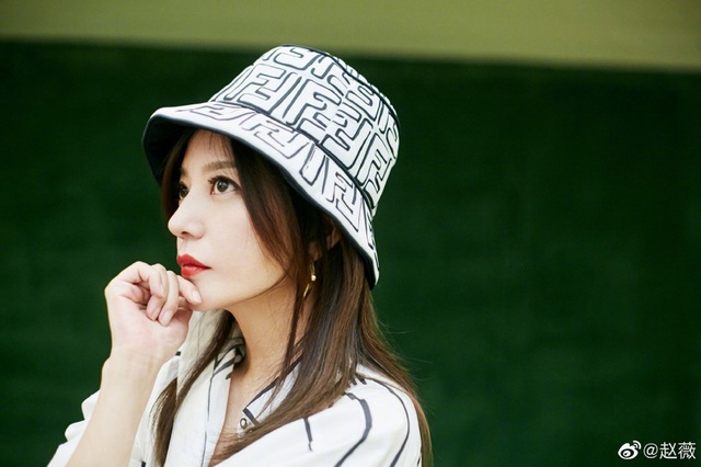 “Nao lòng” trước nhan sắc trẻ trung của “Tiểu Yến Tử” Triệu Vy - 10 “Nao lòng” trước nhan sắc trẻ trung của “Tiểu Yến Tử” Triệu Vy - 10