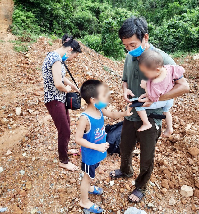 Đưa đi cách ly 8 người từ Trung Quốc bơi vượt sông nhập cảnh trái phép - 2 Đưa đi cách ly 8 người từ Trung Quốc bơi vượt sông nhập cảnh trái phép - 2