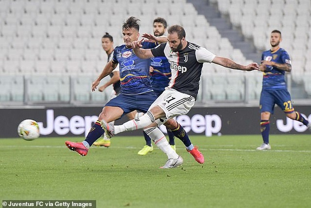 C.Ronaldo rực sáng, Juventus đại thắng 4-0 - 2