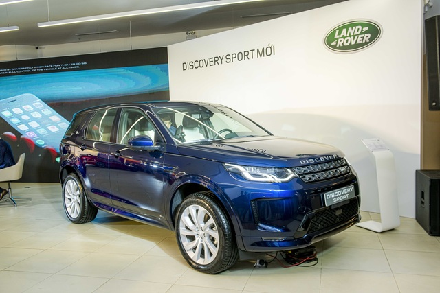 Jaguar XE 2020 và Land Rover Discovery Sport 2020 chốt giá từ 2,61 tỷ đồng - 6