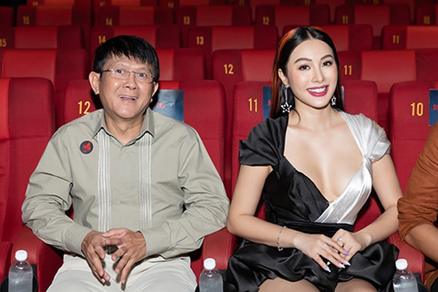 Diện đầm xẻ ngực táo bạo, Yaya Trương Nhi hút mọi ánh nhìn - 5 Diện đầm xẻ ngực táo bạo, Yaya Trương Nhi hút mọi ánh nhìn - 5