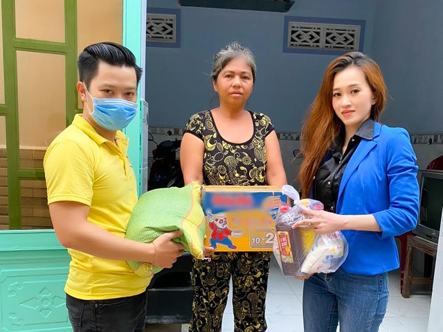 Hoa hậu Lâm Yến Phi và chuyến từ thiện đầy ý nghĩa - 3 Hoa hậu Lâm Yến Phi và chuyến từ thiện đầy ý nghĩa - 3