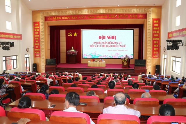 Trưởng Ban Tổ chức Trung ương tiếp xúc cử tri tại TP Uông Bí