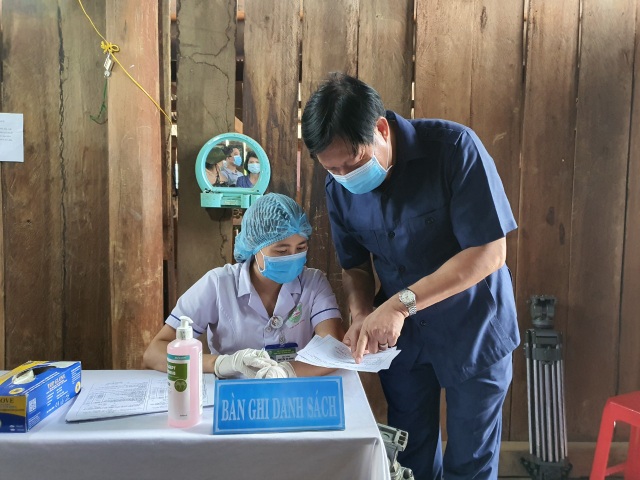 Phát hiện thêm nhiều ca nhiễm bạch hầu ngoài vùng dịch - 2 Phát hiện thêm nhiều ca nhiễm bạch hầu ngoài vùng dịch - 2