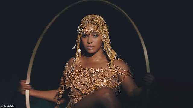 Beyonce gây sốt với hình ảnh đẹp “mãn nhãn” trong album visual mới - Ảnh minh hoạ 6