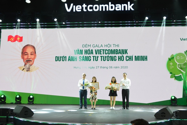 Hội thi “Văn hóa Vietcombank dưới ánh sáng tư tưởng Hồ Chí Minh” thành công tốt đẹp - 4 Hội thi “Văn hóa Vietcombank dưới ánh sáng tư tưởng Hồ Chí Minh” thành công tốt đẹp - 4