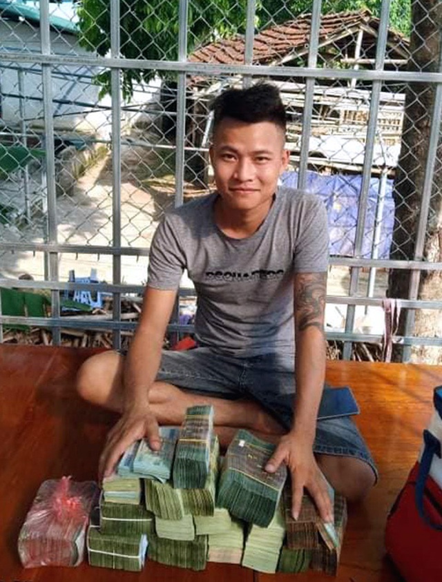 Dân chơi Hưng Yên lên tiếng, 3 mầm lan Bạch tuyết bán 2,2 tỷ đồng - 2 Dân chơi Hưng Yên lên tiếng, 3 mầm lan Bạch tuyết bán 2,2 tỷ đồng - 2