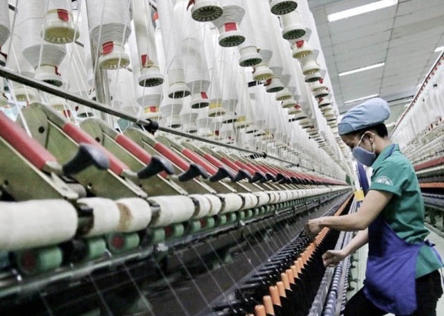Sản xuất vải đang là ‘nút thắt cổ chai’ của ngành dệt may Việt Nam - 1 Sản xuất vải đang là ‘nút thắt cổ chai’ của ngành dệt may Việt Nam - 1