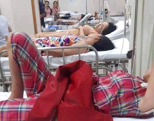 TP Huế: 22 người nhập viện sau khi ăn cưới - 2 TP Huế: 22 người nhập viện sau khi ăn cưới - 2
