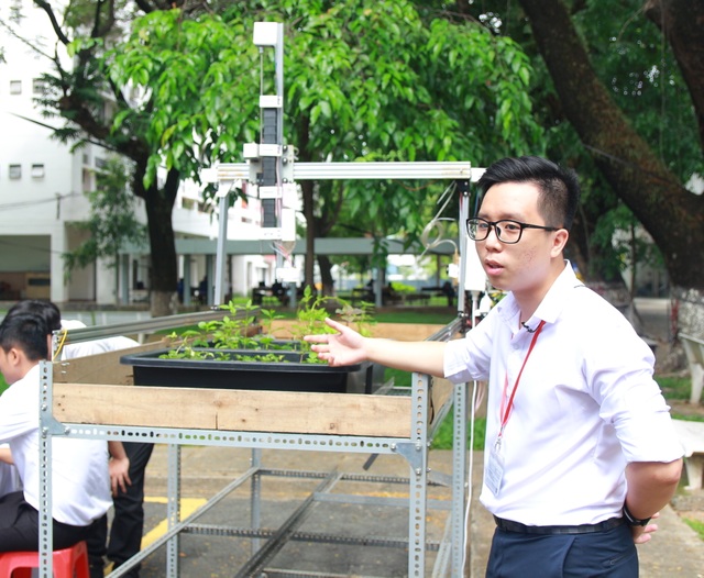 Chế máy lọc không khí cho xe buýt giành giải Nhất cuộc thi sáng tạo SV - 2 Chế máy lọc không khí cho xe buýt giành giải Nhất cuộc thi sáng tạo SV - 2