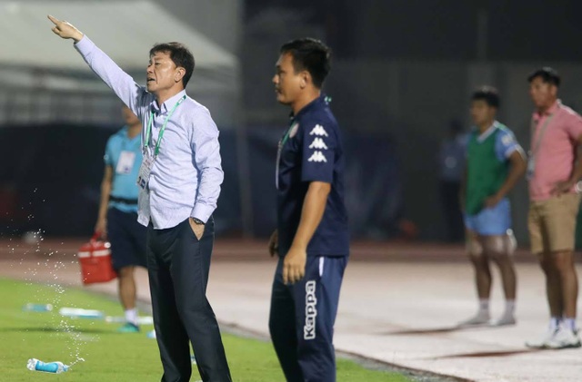 Hiệu ứng từ Công Phượng kéo khán giả trở lại sân Thống Nhất - 8 Hiệu ứng từ Công Phượng kéo khán giả trở lại sân Thống Nhất - 8
