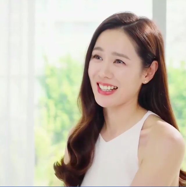 Khoảnh khắc quyến rũ của mỹ nhân mặt mộc” Son Ye Jin - 8 Khoảnh khắc quyến rũ của mỹ nhân mặt mộc” Son Ye Jin - 8