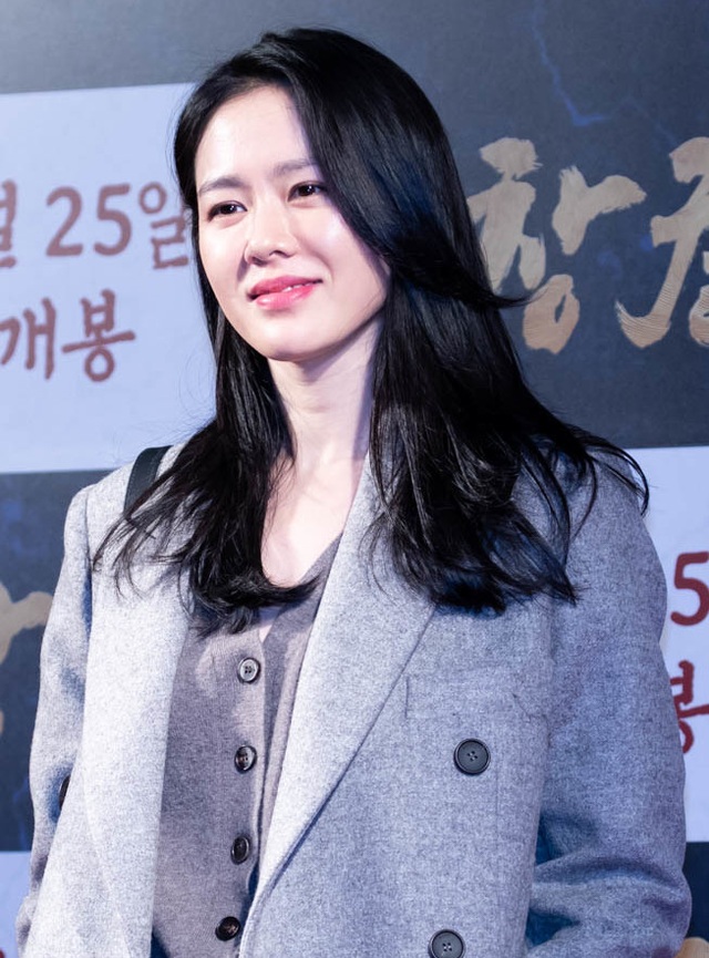 Khoảnh khắc quyến rũ của mỹ nhân mặt mộc” Son Ye Jin - 13 Khoảnh khắc quyến rũ của mỹ nhân mặt mộc” Son Ye Jin - 13