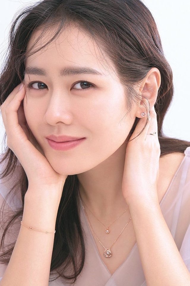 Khoảnh khắc quyến rũ của mỹ nhân mặt mộc” Son Ye Jin - 3 Khoảnh khắc quyến rũ của mỹ nhân mặt mộc” Son Ye Jin - 3