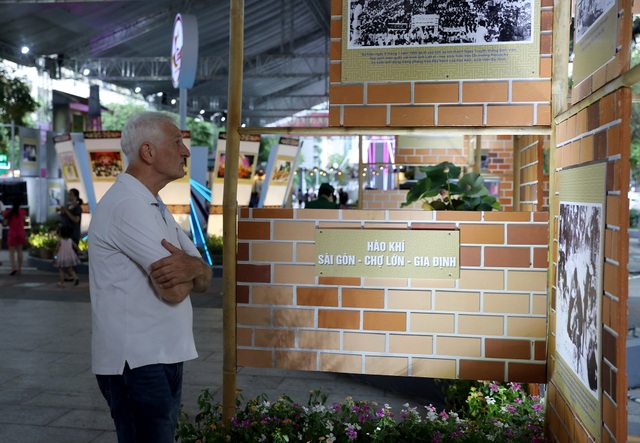 Sài Gòn 300 năm.JPG Sài Gòn 300 năm.JPG