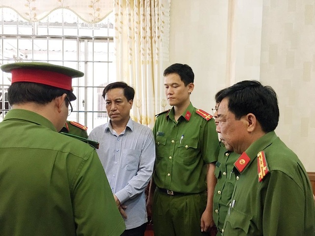 Cựu Chủ tịch TP Trà Vinh bị cáo buộc cầm đầu vụ thất thoát hơn 70 tỷ - 1 Cựu Chủ tịch TP Trà Vinh bị cáo buộc cầm đầu vụ thất thoát hơn 70 tỷ - 1