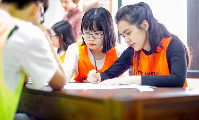 Nữ sinh Hà Nội xinh đẹp, học giỏi, tự kiếm tiền mua nhà ở tuổi 19 - 1 Nữ sinh Hà Nội xinh đẹp, học giỏi, tự kiếm tiền mua nhà ở tuổi 19 - 1