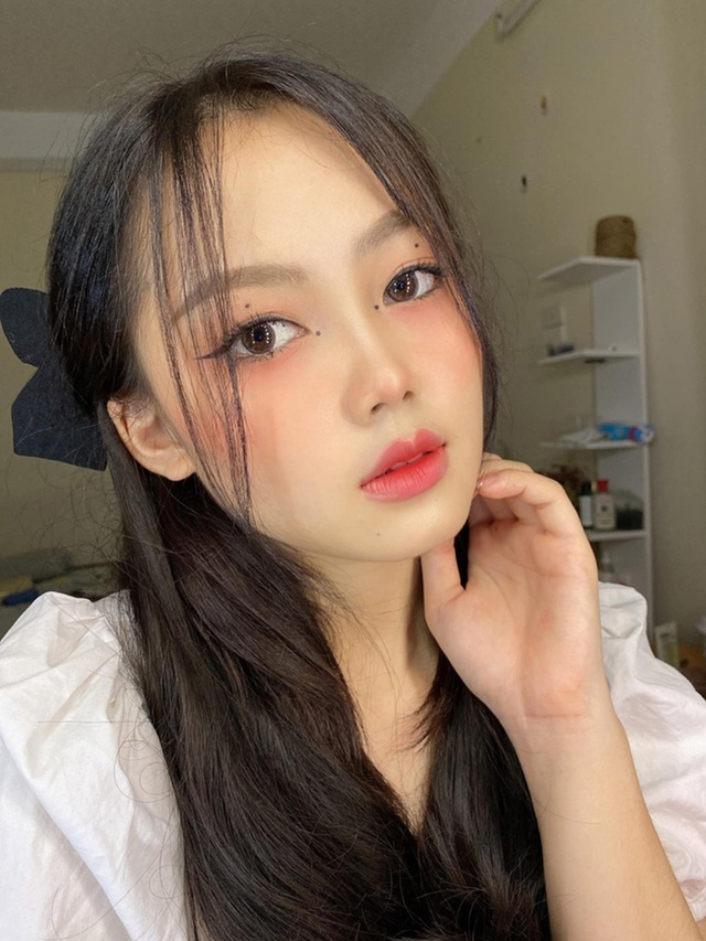 Bạn trẻ Việt rộ trào lưu làm tóc, trang điểm giống ca sỹ nhóm Blackpink - 7 Bạn trẻ Việt rộ trào lưu làm tóc, trang điểm giống ca sỹ nhóm Blackpink - 7