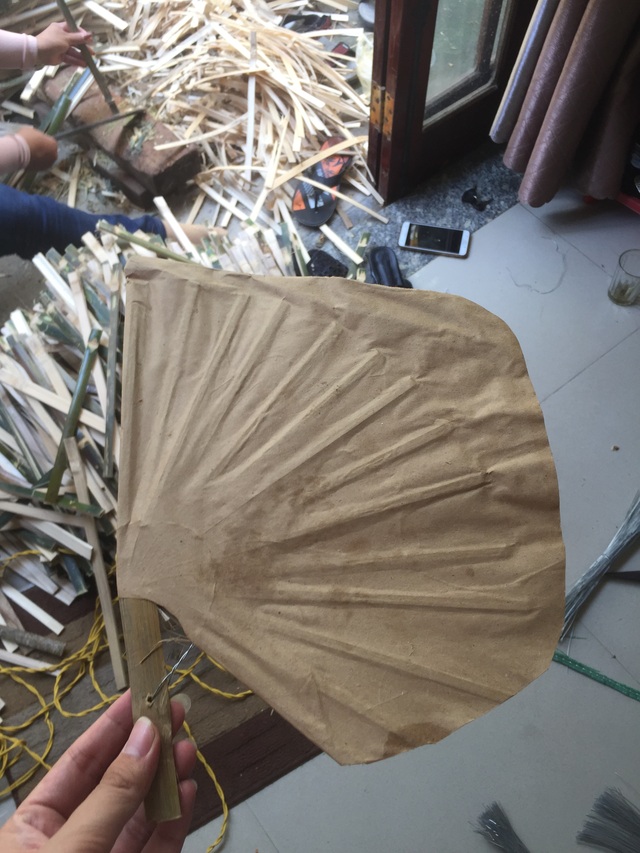 Gặp người thợ cuối cùng của xóm quạt Đà Nẵng - 5 Gặp người thợ cuối cùng của xóm quạt Đà Nẵng - 5