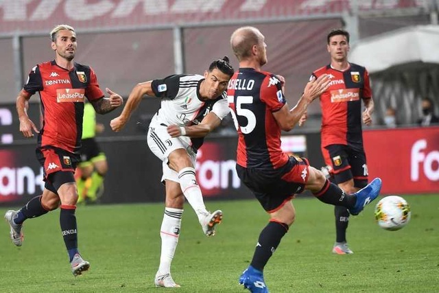 Kinh hoàng với lực sút bóng của C.Ronaldo ở tuổi 35 - 2 Kinh hoàng với lực sút bóng của C.Ronaldo ở tuổi 35 - 2