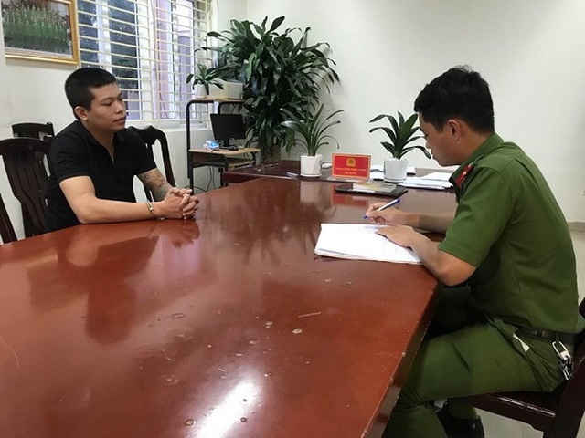 Nghi can cướp tiệm vàng ở Hà Nội bị khởi tố 2 tội danh - 1 Nghi can cướp tiệm vàng ở Hà Nội bị khởi tố 2 tội danh - 1