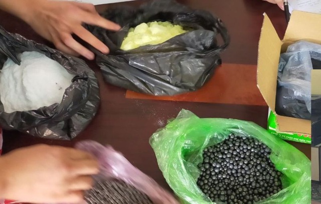 Phá điểm chuyên chế tạo súng và đạn tự chế - 3 Phá điểm chuyên chế tạo súng và đạn tự chế - 3