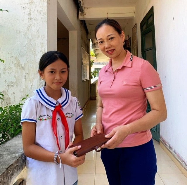 Nhặt được hơn 10 triệu đồng, học sinh lớp 5 đem trả lại người đánh mất - 1 Nhặt được hơn 10 triệu đồng, học sinh lớp 5 đem trả lại người đánh mất - 1