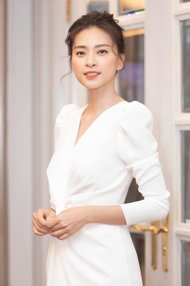 Ngô Thanh Vân tiết lộ cách giữ vẻ đẹp không tuổi - 2 Ngô Thanh Vân tiết lộ cách giữ vẻ đẹp không tuổi - 2