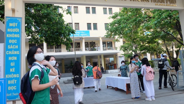 Đà Nẵng chi hơn 3,5 tỷ đồng lắp camera thông minh ở các trường THPT - 1 Đà Nẵng chi hơn 3,5 tỷ đồng lắp camera thông minh ở các trường THPT - 1