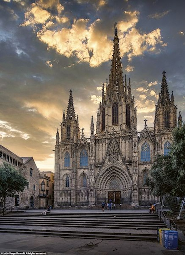 Bộ ảnh tuyệt đẹp về thành phố Barcelona lãng mạn và huyền ảo - 2 Bộ ảnh tuyệt đẹp về thành phố Barcelona lãng mạn và huyền ảo - 2
