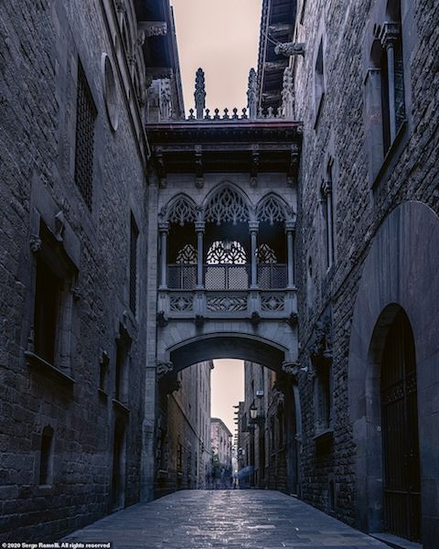 Bộ ảnh tuyệt đẹp về thành phố Barcelona lãng mạn và huyền ảo - 4 Bộ ảnh tuyệt đẹp về thành phố Barcelona lãng mạn và huyền ảo - 4