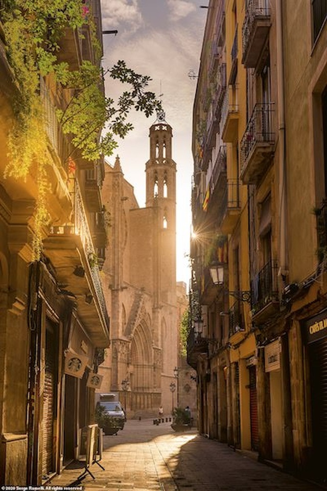 Bộ ảnh tuyệt đẹp về thành phố Barcelona lãng mạn và huyền ảo - 9 Bộ ảnh tuyệt đẹp về thành phố Barcelona lãng mạn và huyền ảo - 9