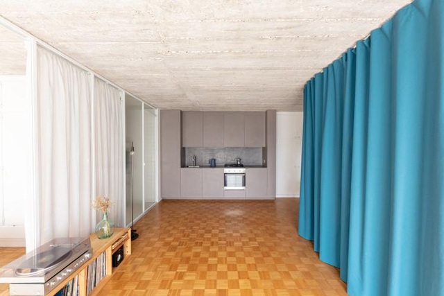 Bất ngờ: Căn hộ 42 m2 rộng gấp đôi chỉ nhờ... những tấm rèm - 4 Bất ngờ: Căn hộ 42 m2 rộng gấp đôi chỉ nhờ... những tấm rèm - 4