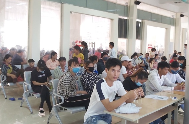 Thanh Hoá: Hơn 14.000 người lao động nộp hồ sơ hưởng trợ cấp thất nghiệp - 2 Thanh Hoá: Hơn 14.000 người lao động nộp hồ sơ hưởng trợ cấp thất nghiệp - 2