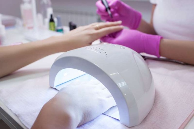 Cảnh giác với 8 nguồn tia cực tím gây tổn thương da ít người để ý - 1 Cảnh giác với 8 nguồn tia cực tím gây tổn thương da ít người để ý - 1