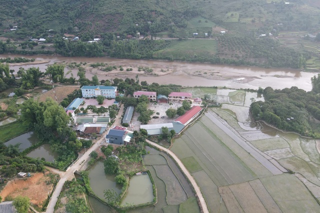 Điểm trường Dân Trí tặng học sinh được công nhận đạt chuẩn quốc gia - 4 Điểm trường Dân Trí tặng học sinh được công nhận đạt chuẩn quốc gia - 4