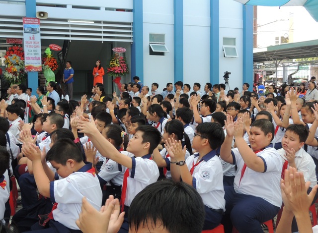 Năm học mới, TPHCM tiếp tục không tăng học phí - 1 Năm học mới, TPHCM tiếp tục không tăng học phí - 1