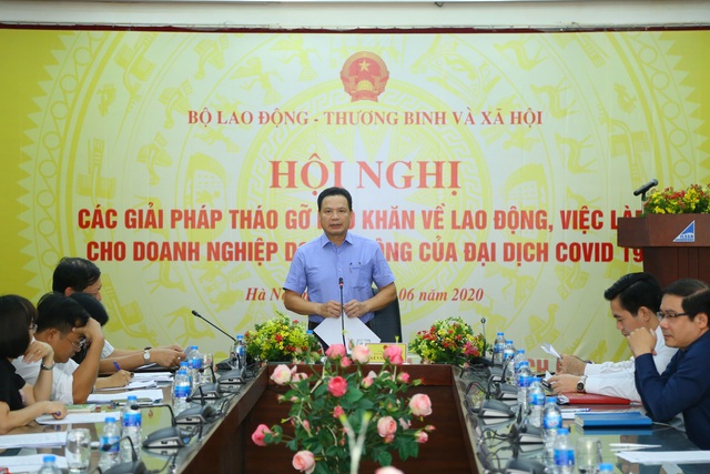 Covid-19: Doanh nghiệp cực chẳng đã mới cắt giảm, cho làm luân phiên - 2 Covid-19: Doanh nghiệp cực chẳng đã mới cắt giảm, cho làm luân phiên - 2